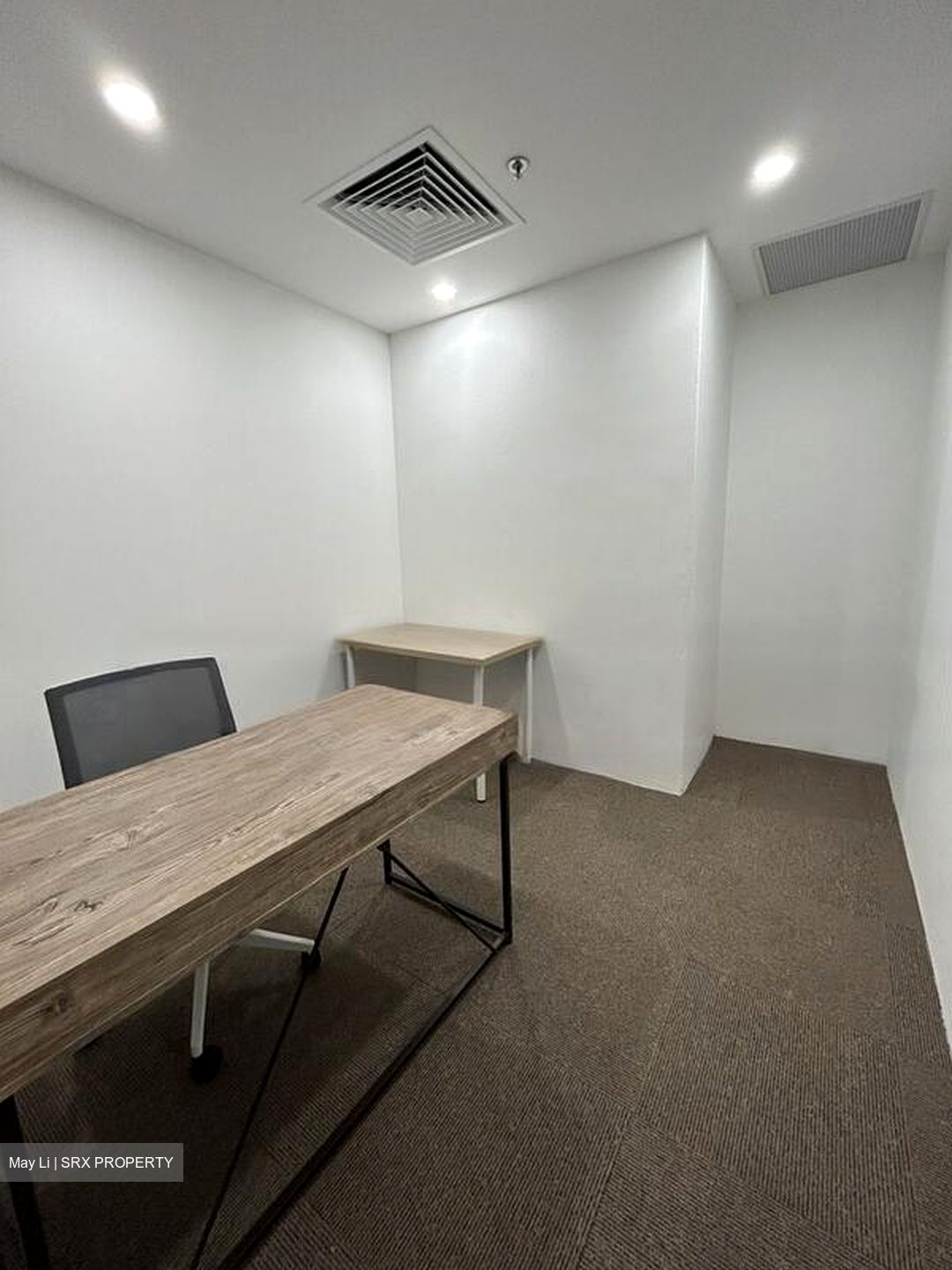 International Plaza (D2), Office #481856921